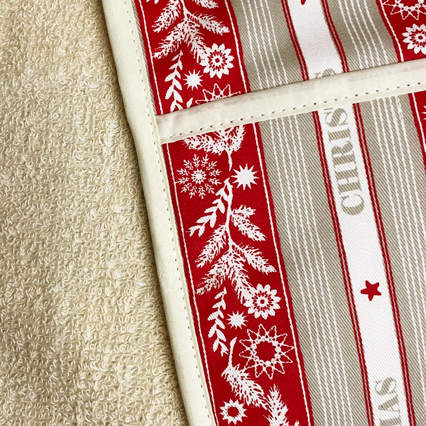 Crisp & Dene Christmas Stripe Double Oven Glove