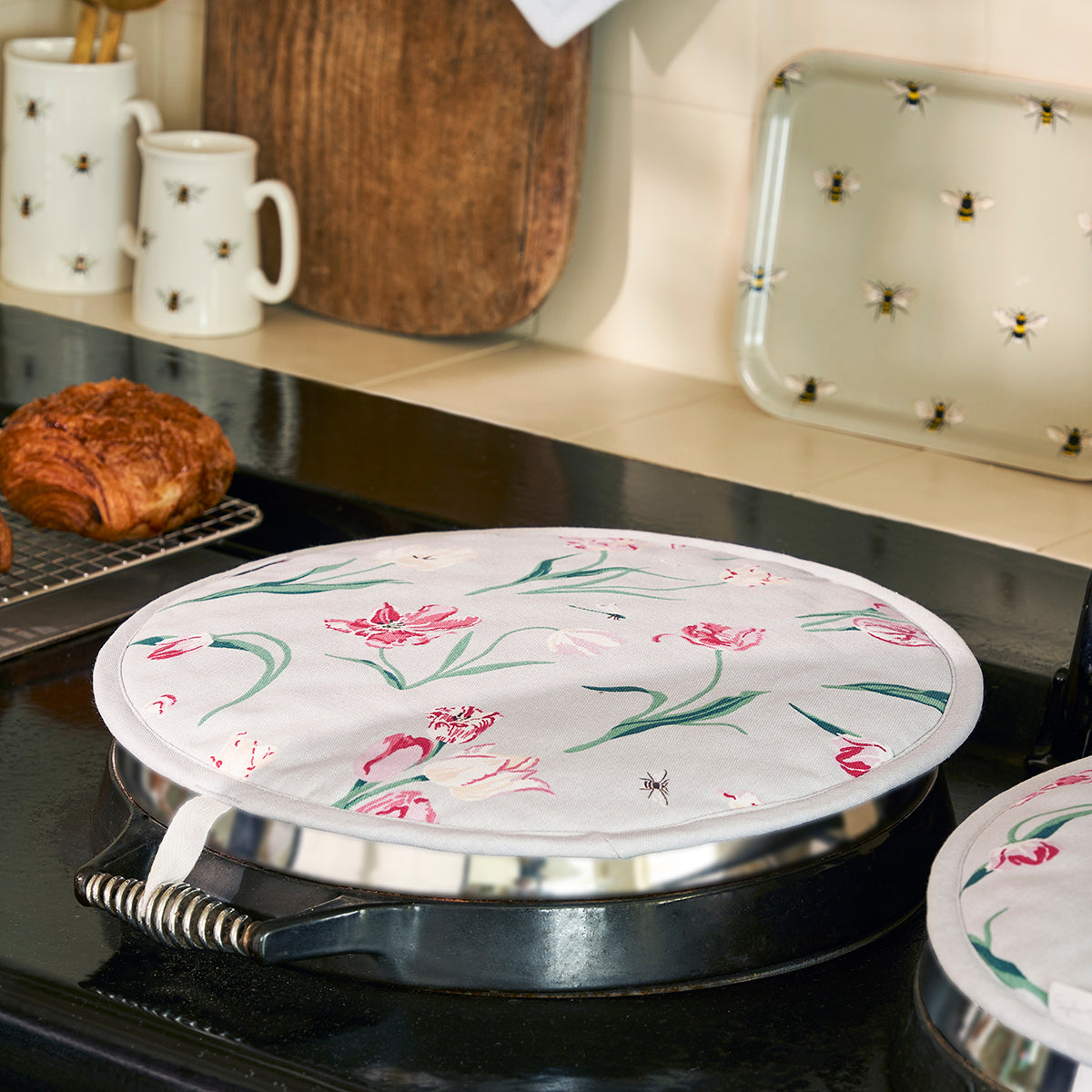 Sophie Allport "Tulip" Chefs Pad For Use With Aga Range Cookers