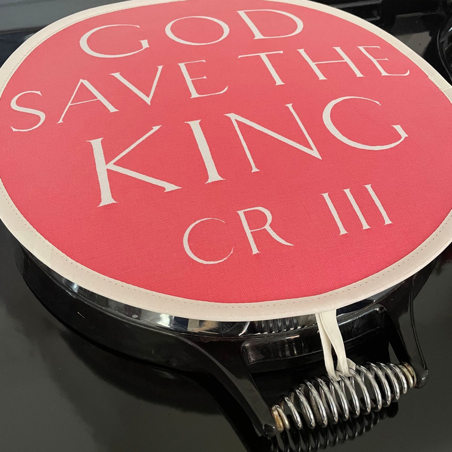 Crisp & Dene God Save the King Coronation Chefs Pad for use with Aga Range Cookers